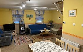 Toparti Vendeghaz - Lipot, Magyarorszag